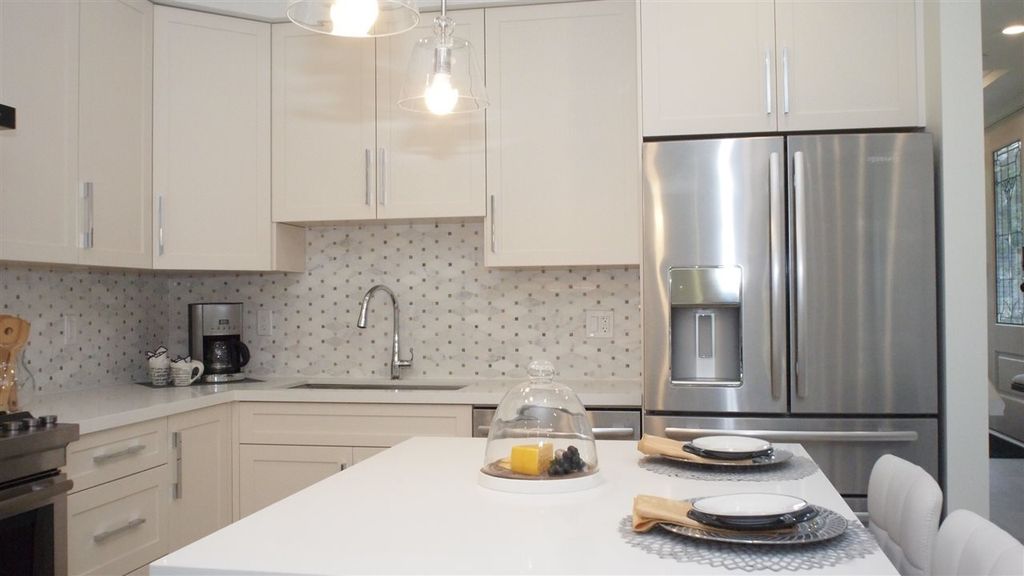 listing image 1102740081046163606