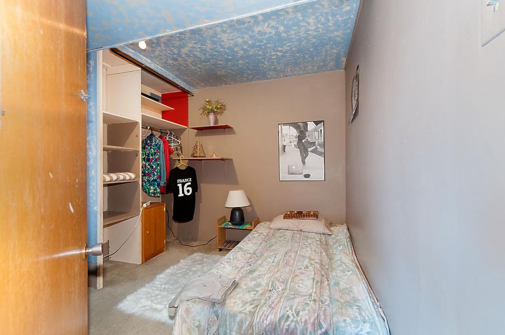 listing image 1109136879542990187