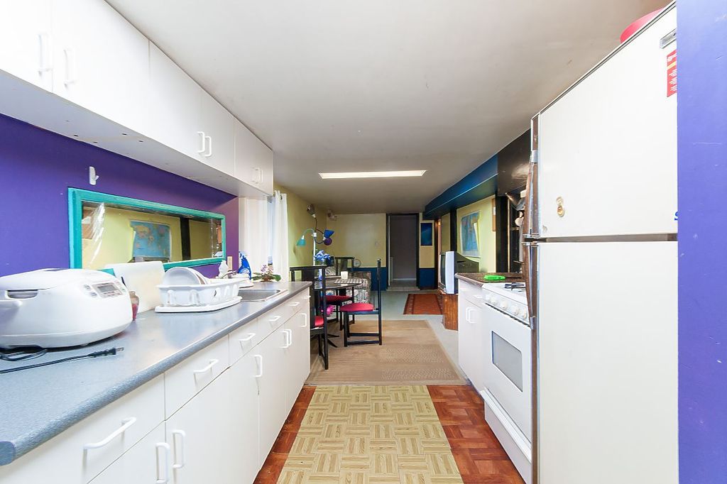 listing image 1100397624403825871