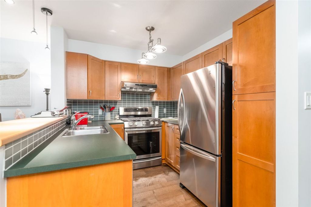 listing image 1100509445613263167