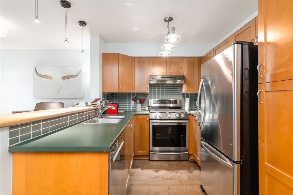 listing image 1103739878514836346