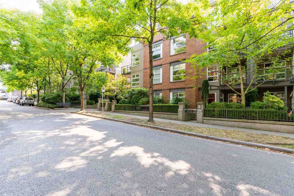 listing image 1103096085478361502