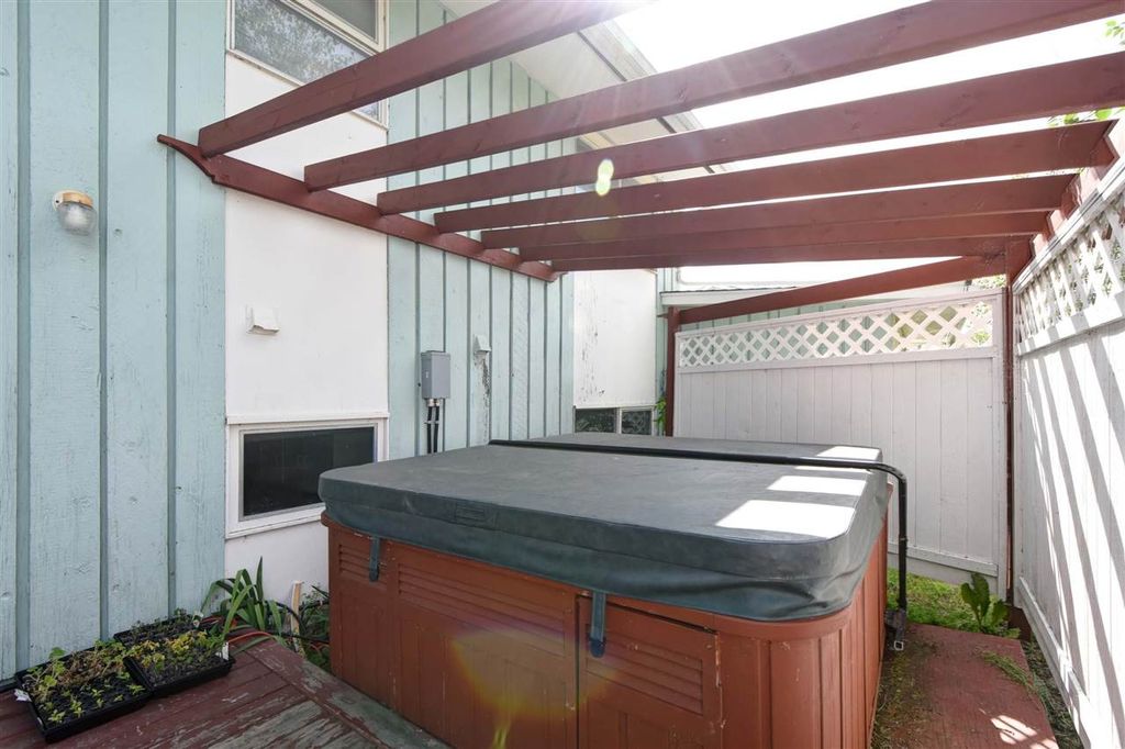 listing image 1104462523628269562