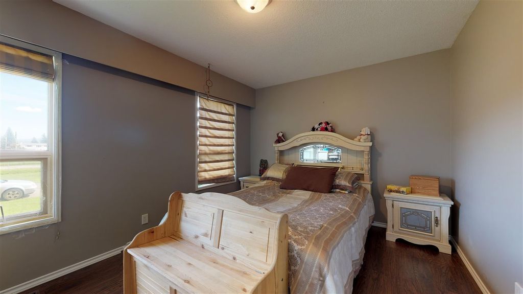 listing image 1105123392256681146