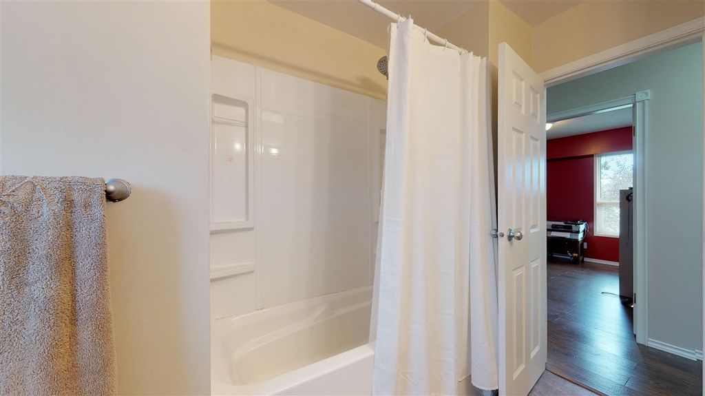 listing image 1105973174438735077