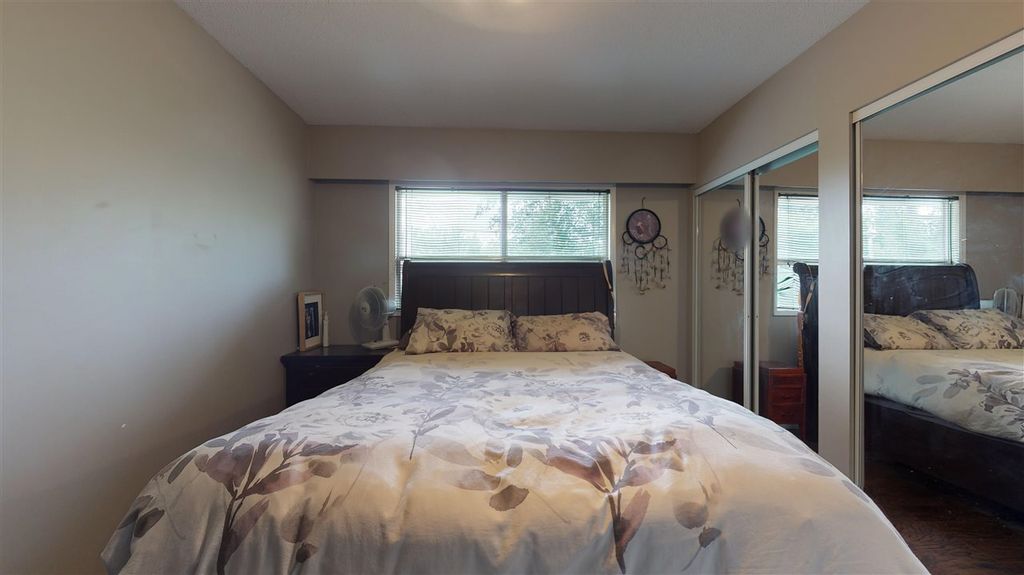 listing image 1105526427457049907