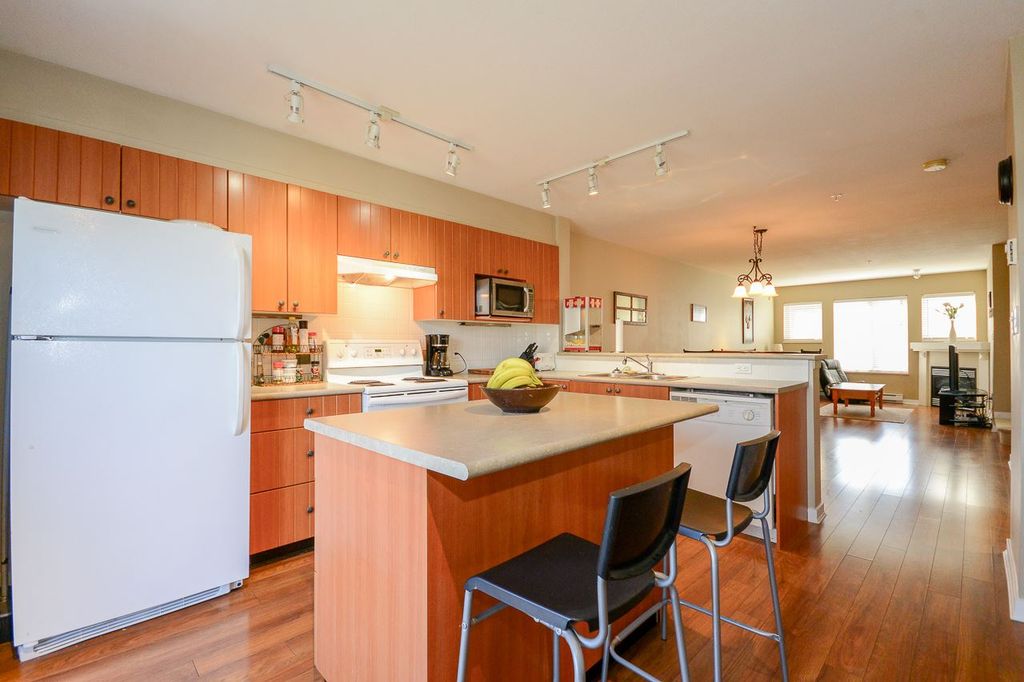 listing image 1103128483884899316