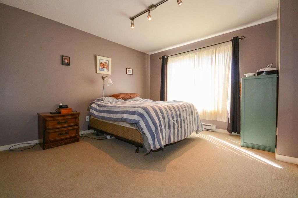 listing image 1102266837523269278