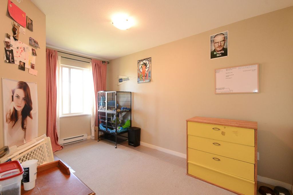 listing image 1106657236513857344