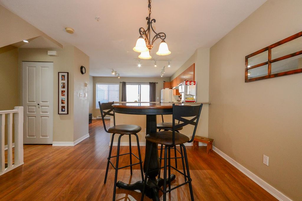 listing image 1104265509656509830