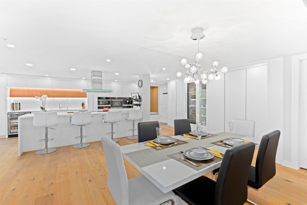 listing image 1108808777892862852