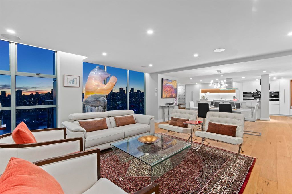listing image 1102372624643344127