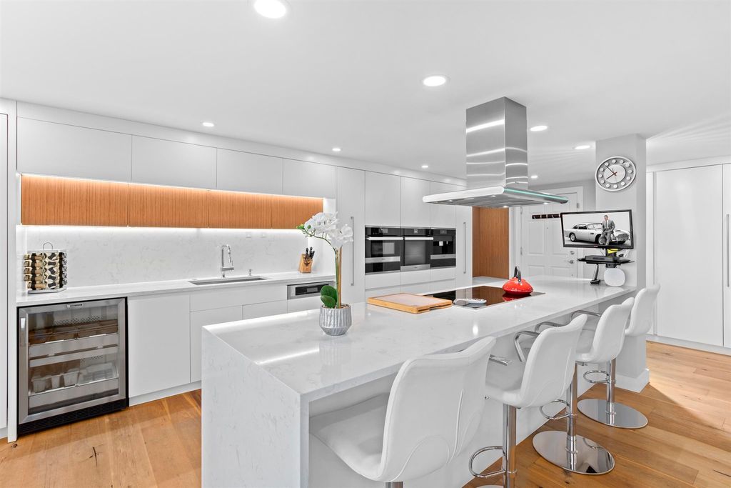 listing image 1109724865109533638