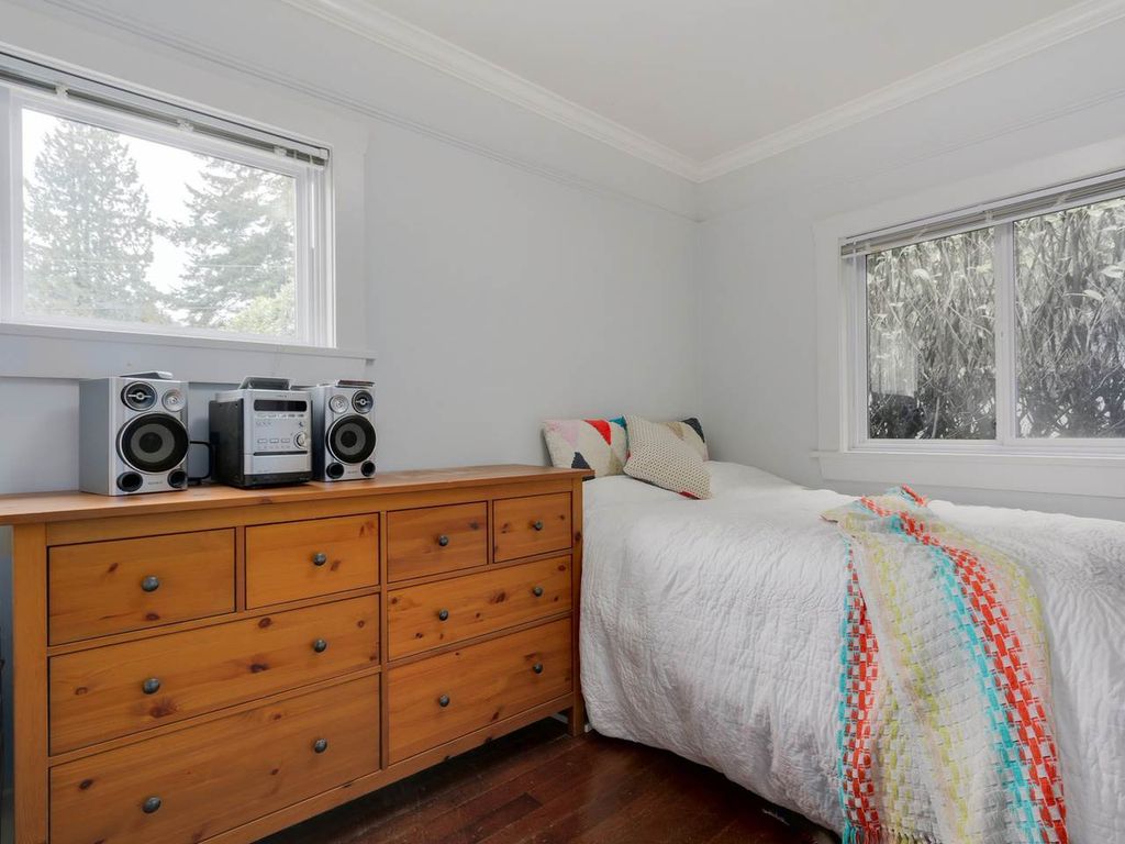 listing image 1105734064534119852