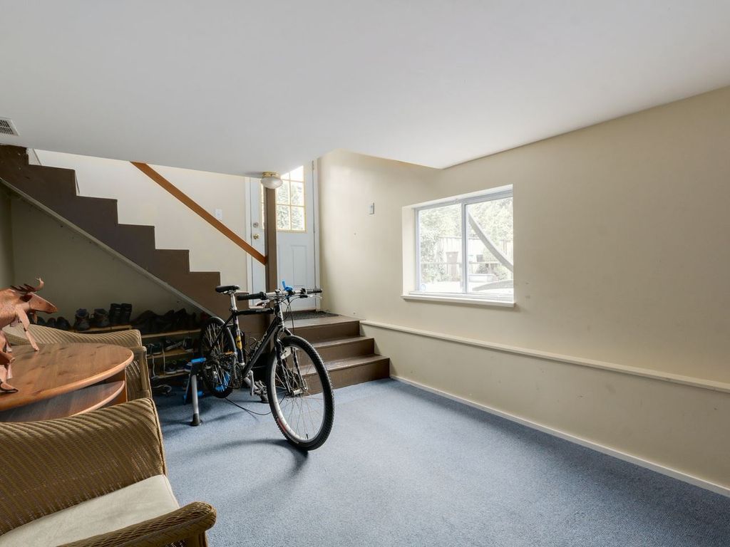 listing image 1108699745243828737