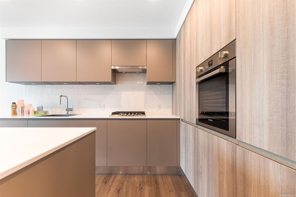 listing image 1101069741765802574