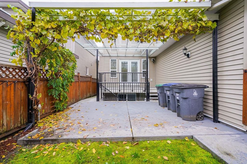 listing image 1102479264831590830