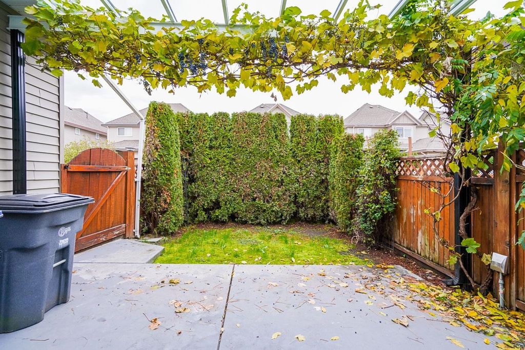 listing image 1102410534546979506