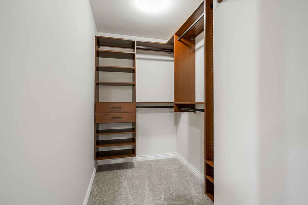 listing image 1105902646928770951