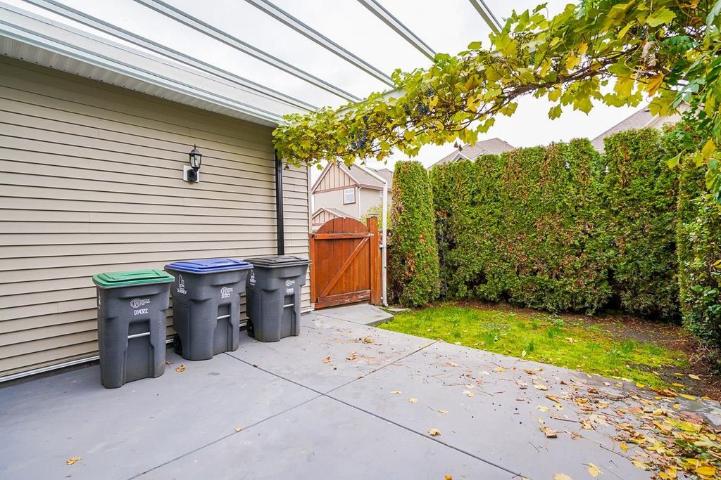 listing image 1109564818018496275