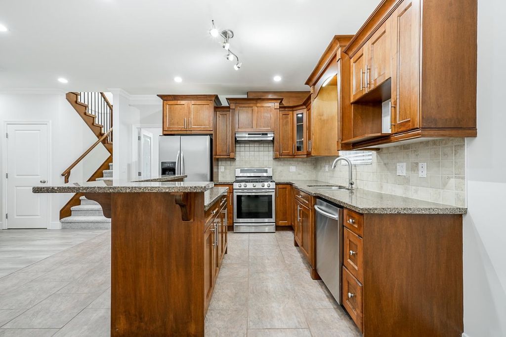 listing image 1109699535260527401