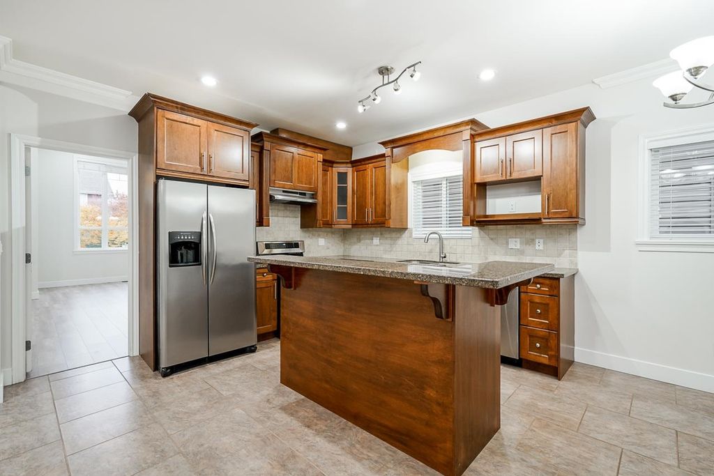 listing image 1107755390220366996