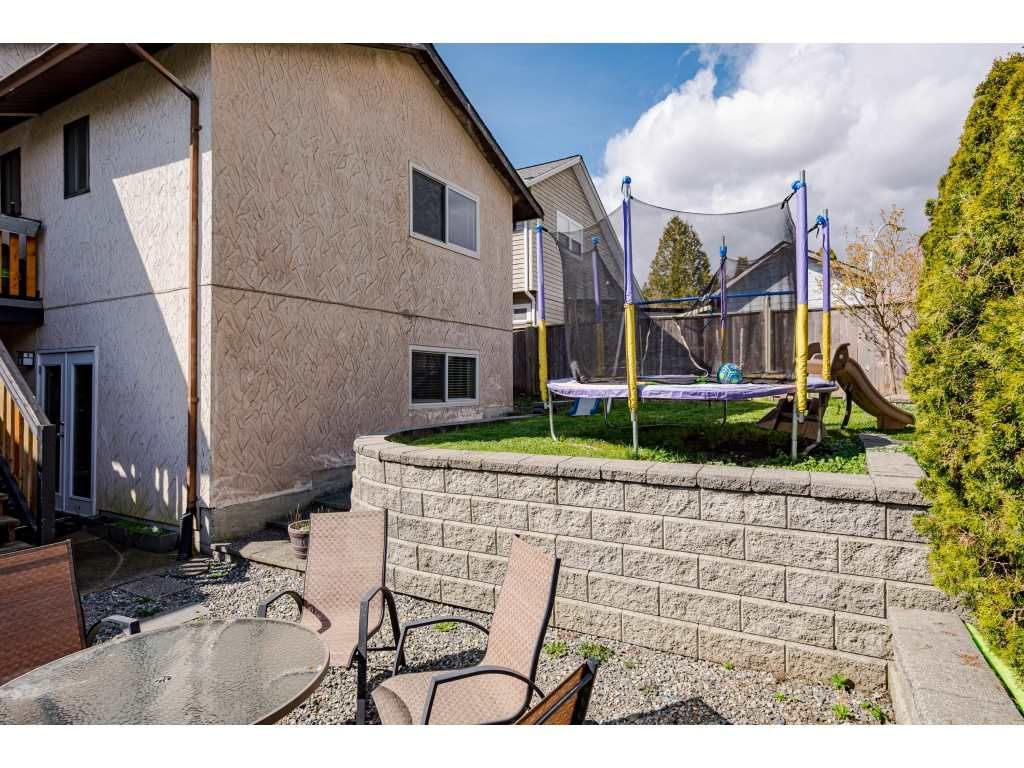 listing image 1108655835169710527