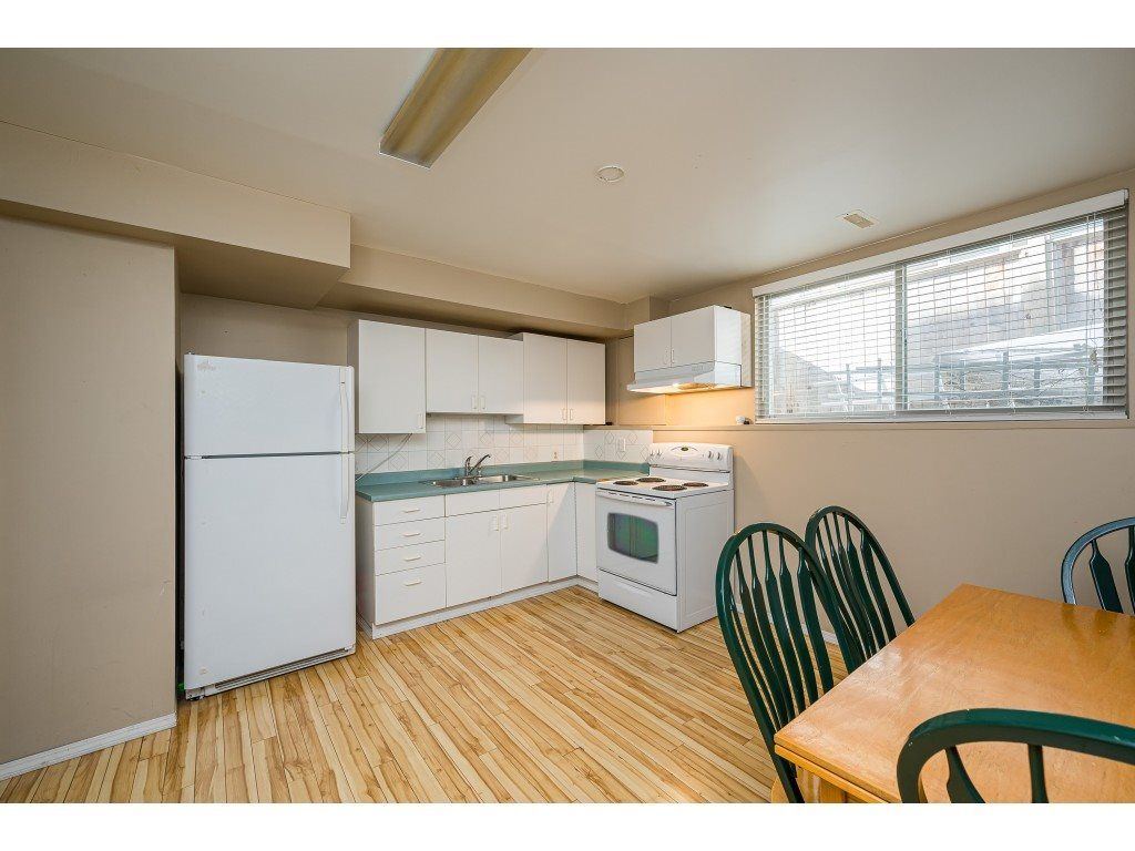 listing image 1103514280692322623