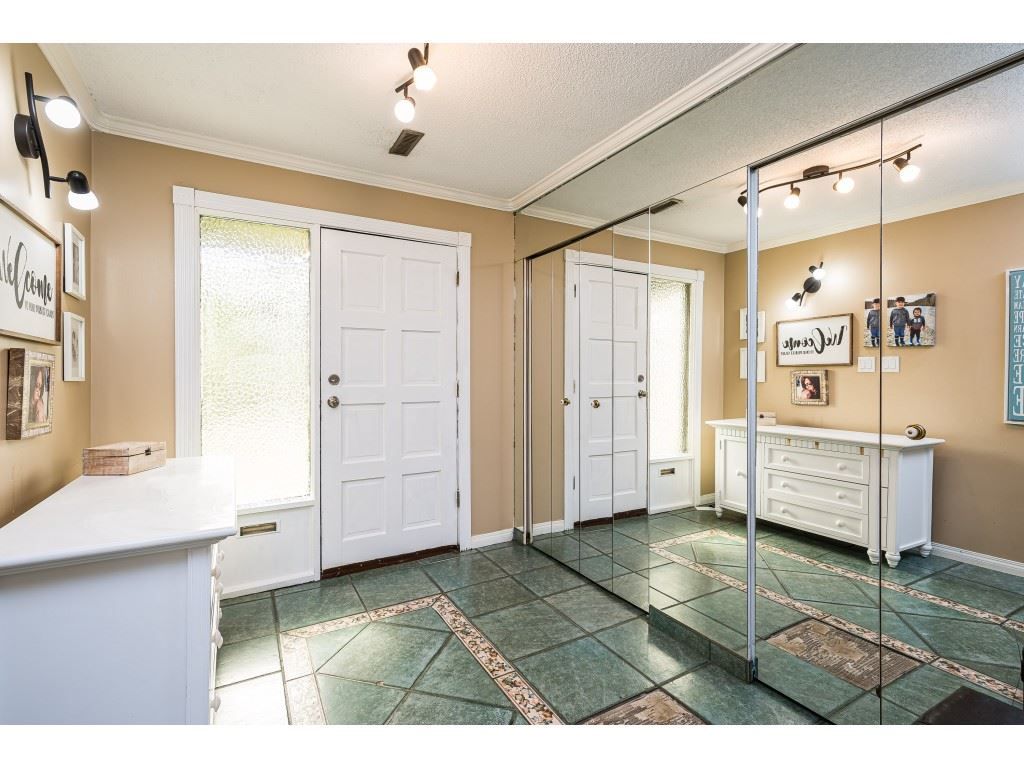 listing image 1106749479570051643
