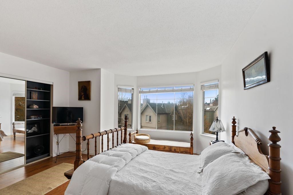 listing image 1108541308230087885