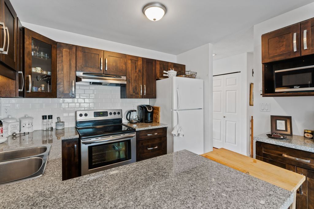 listing image 1100600548284081444