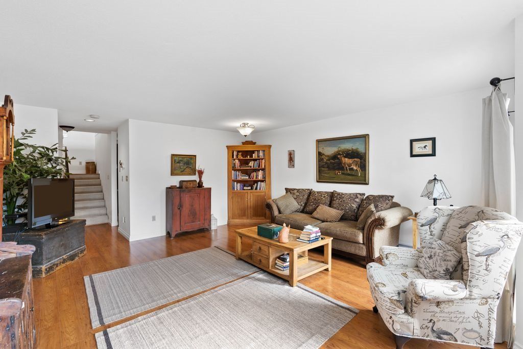 listing image 1105071469921775180
