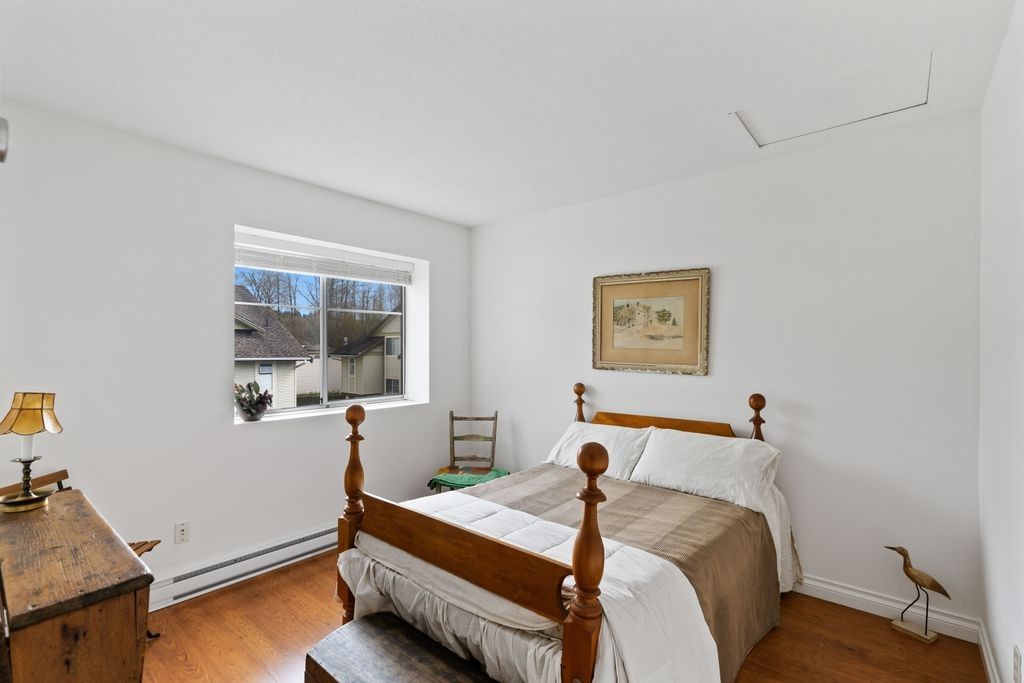listing image 1101098374796903871