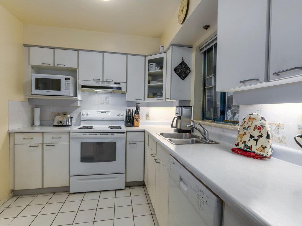 listing image 1103751403861342912