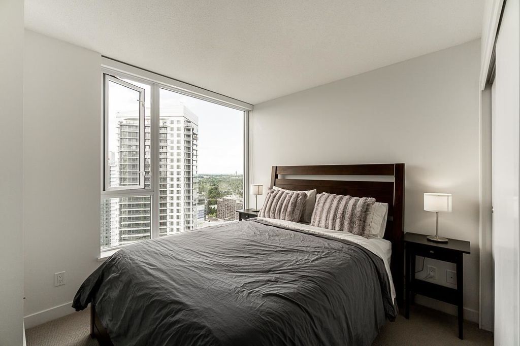 listing image 1106371203786739189