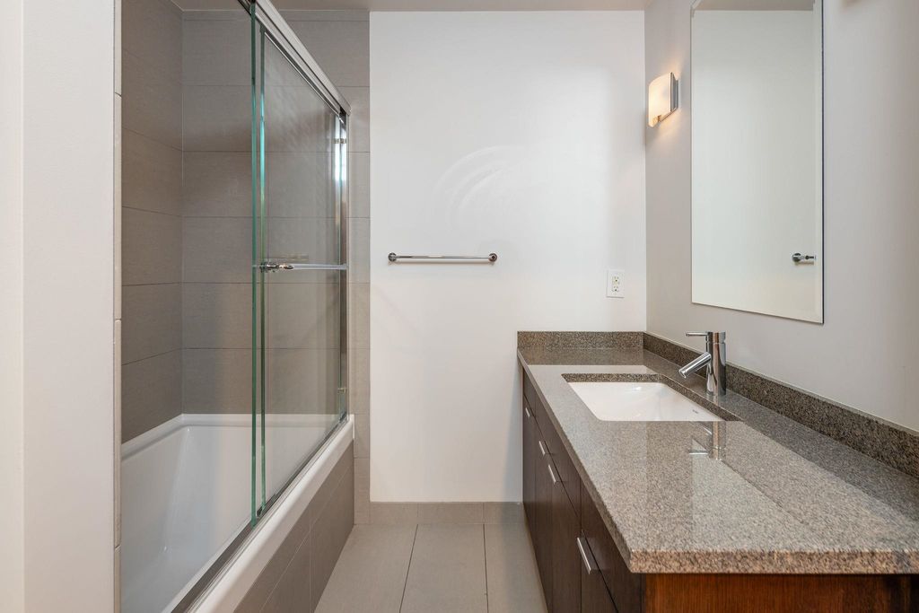 listing image 1102501603911623464