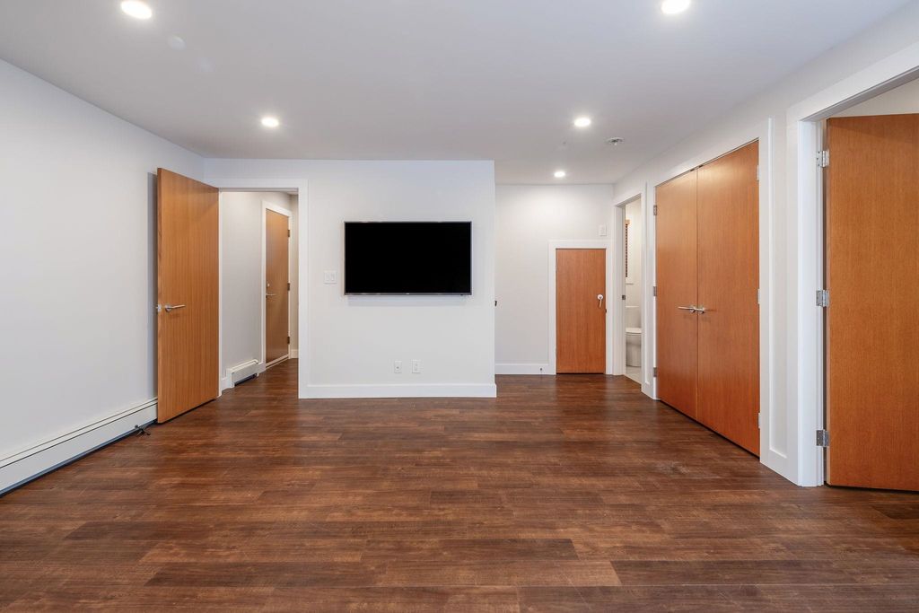 listing image 1106058730153887374