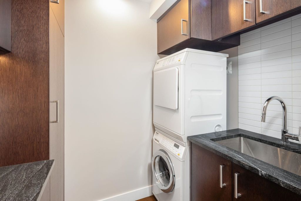 listing image 1106384430887864467