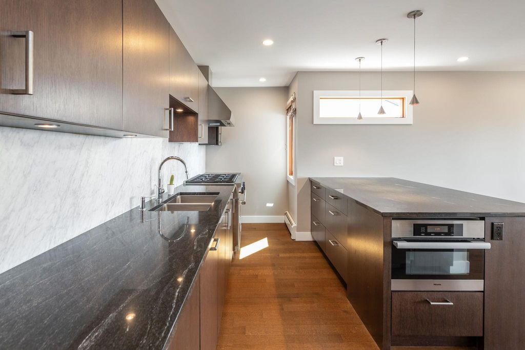 listing image 1103202345517075676