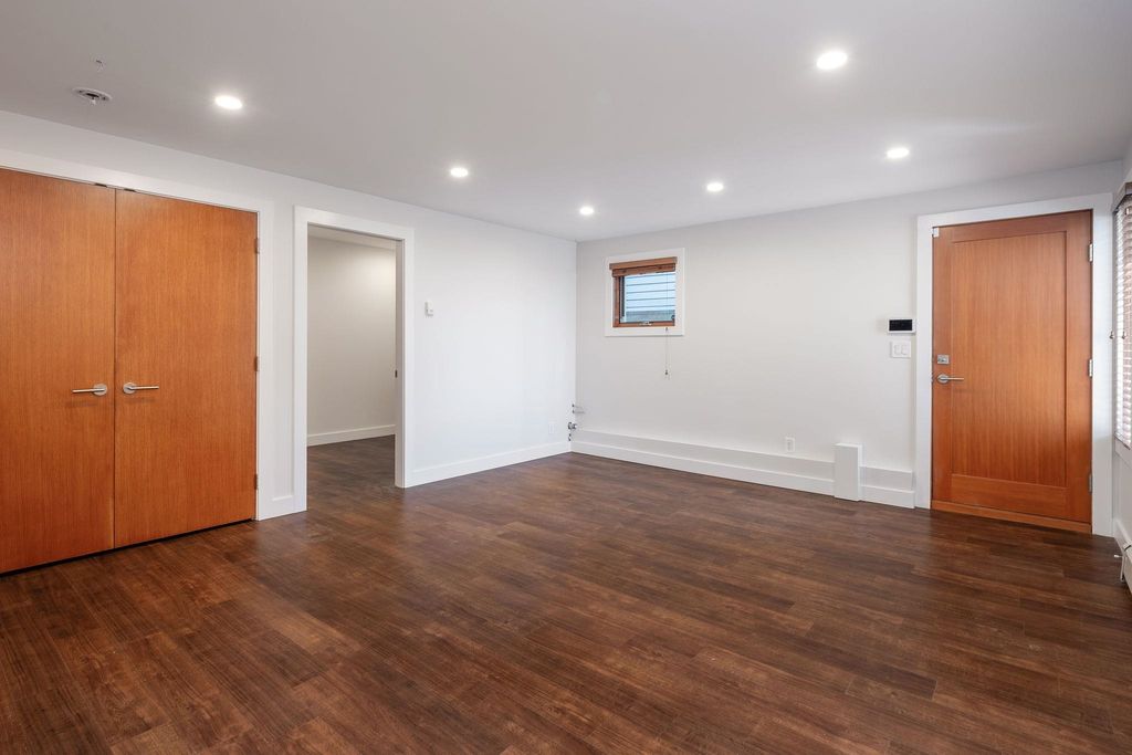 listing image 1100043738164282675