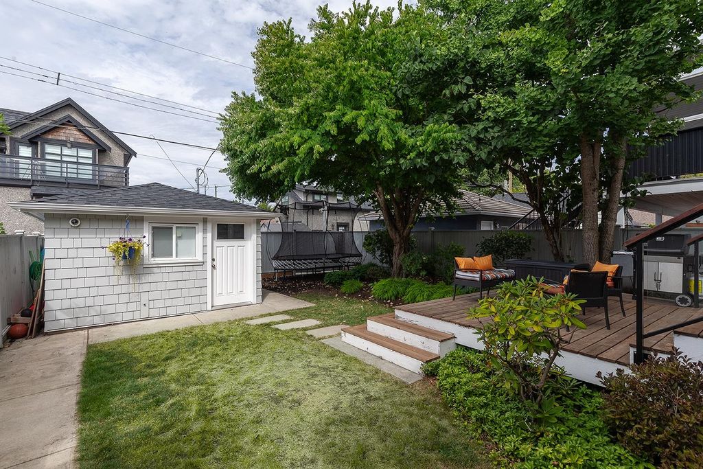 listing image 1100763288940150886