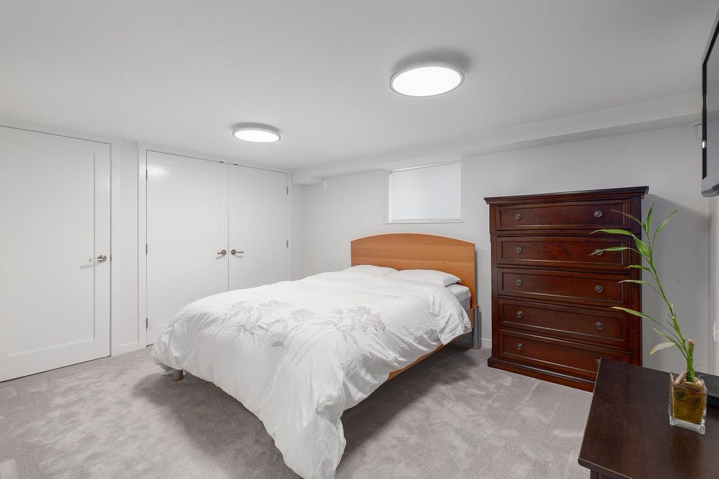 listing image 1102817151530582956