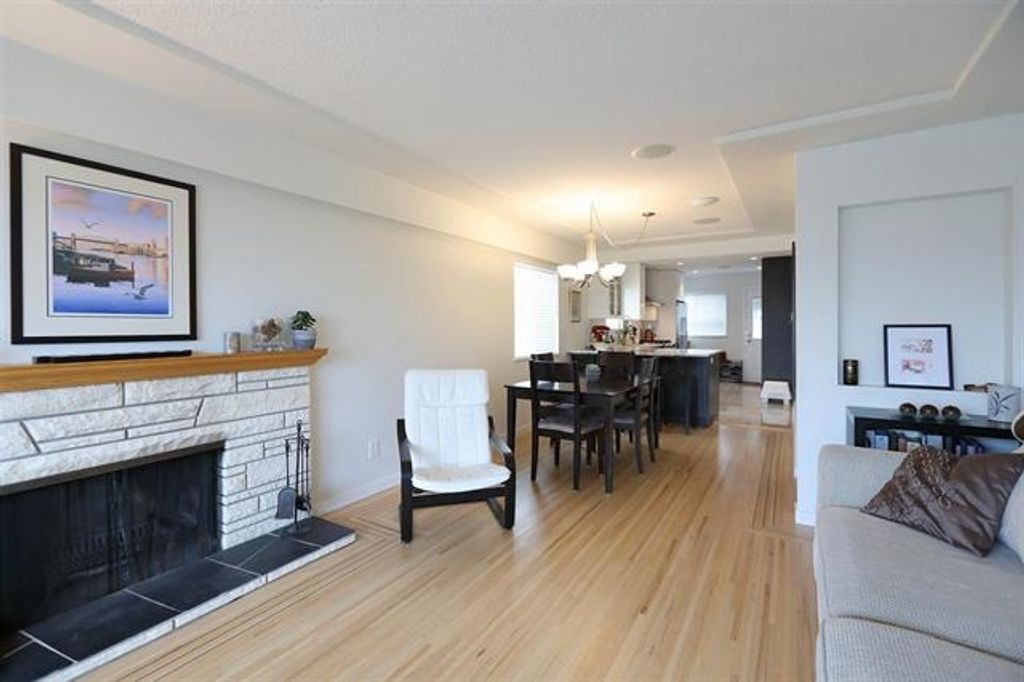 listing image 1100270095507068930