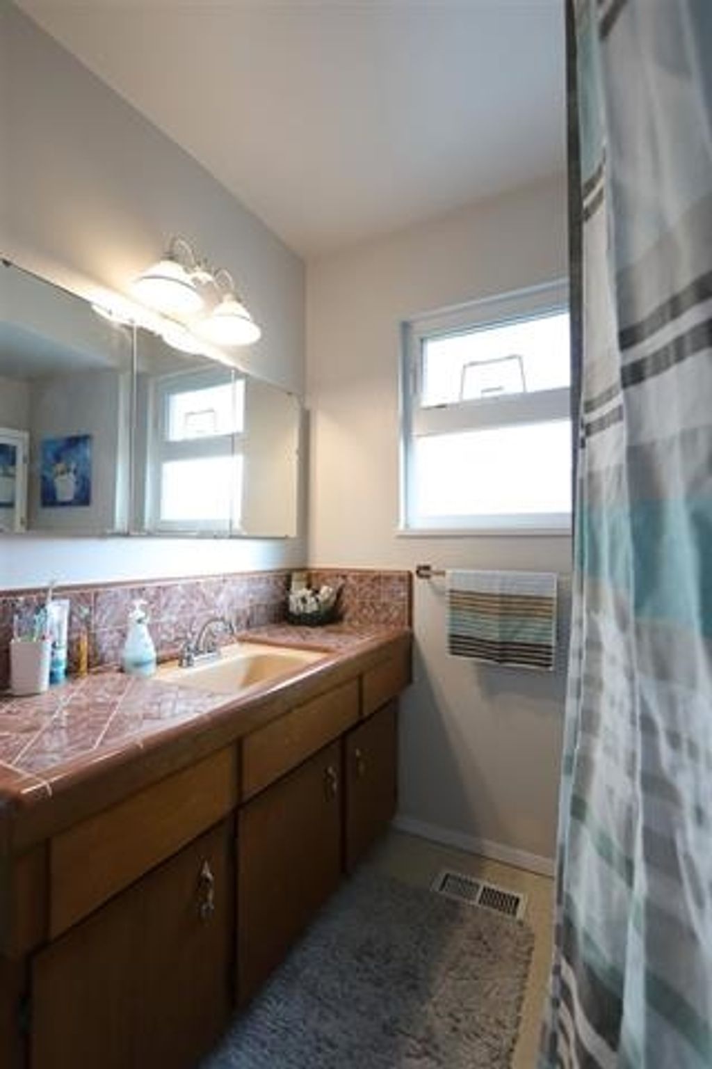 listing image 1108337530052005588