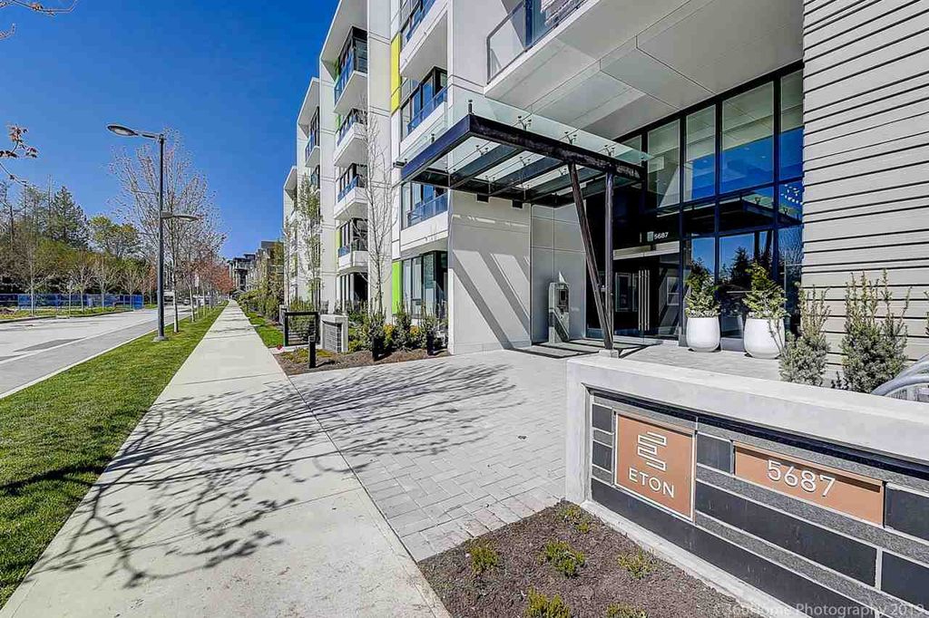 listing image 1102803685502032953