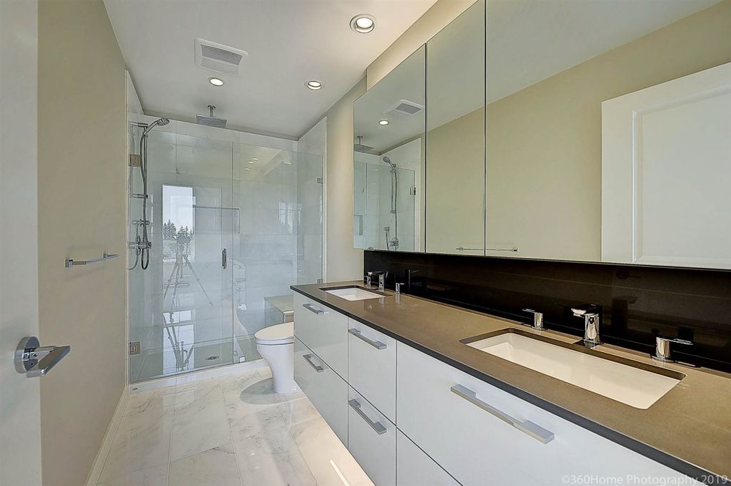 listing image 1104715601222533403