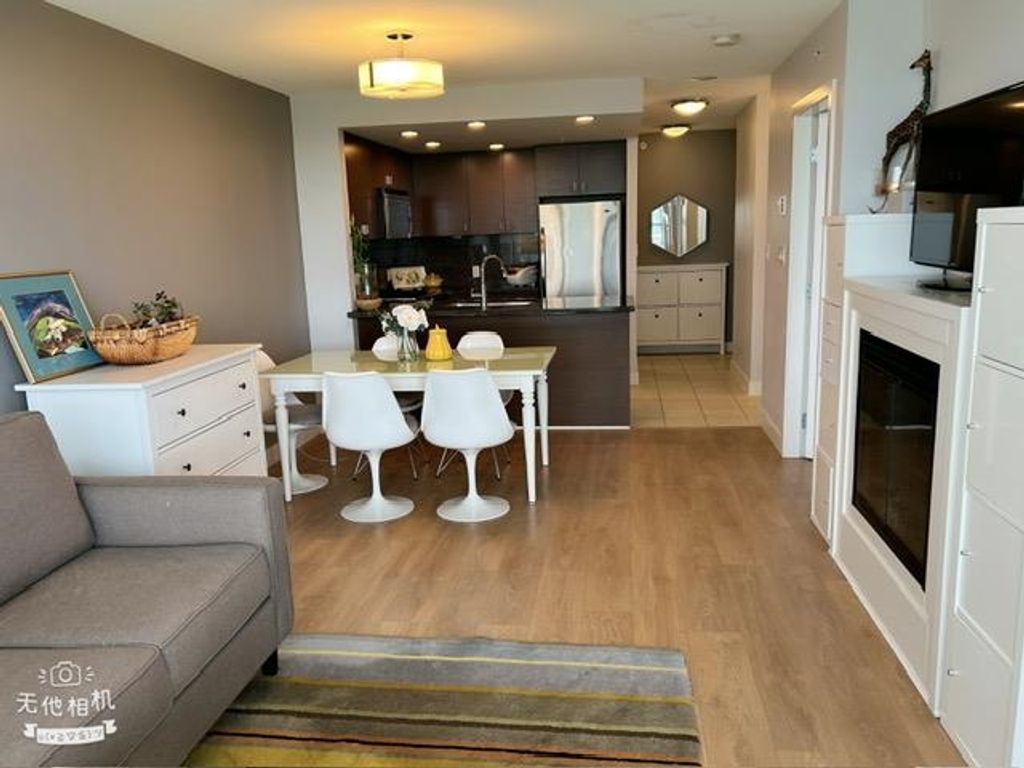 listing image 1104848785022061559