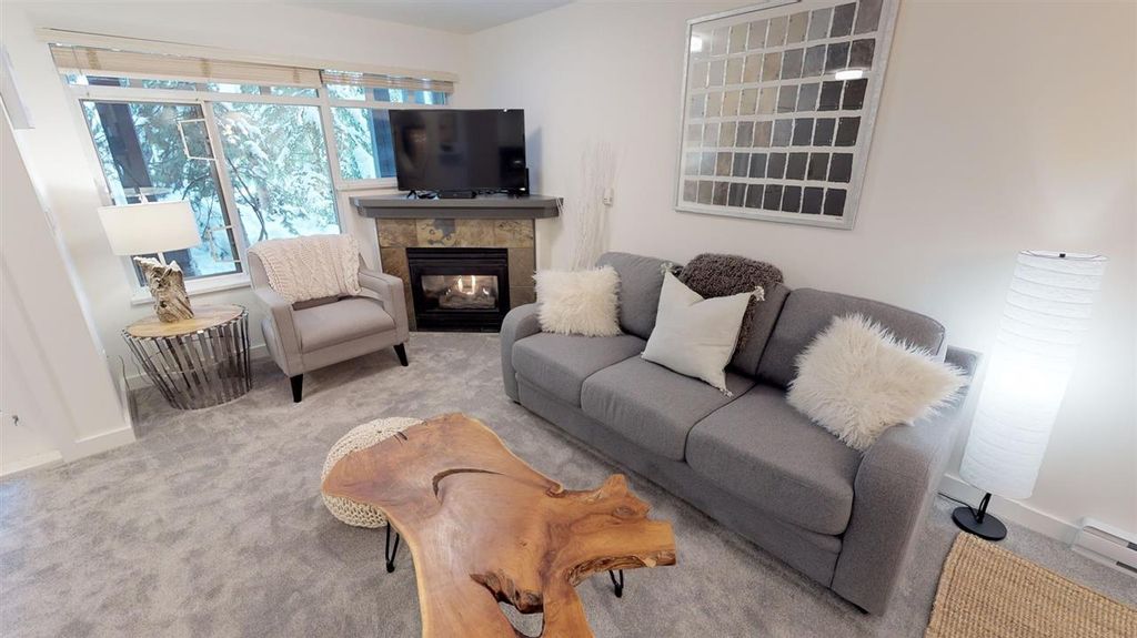 listing image 1105475639772677693