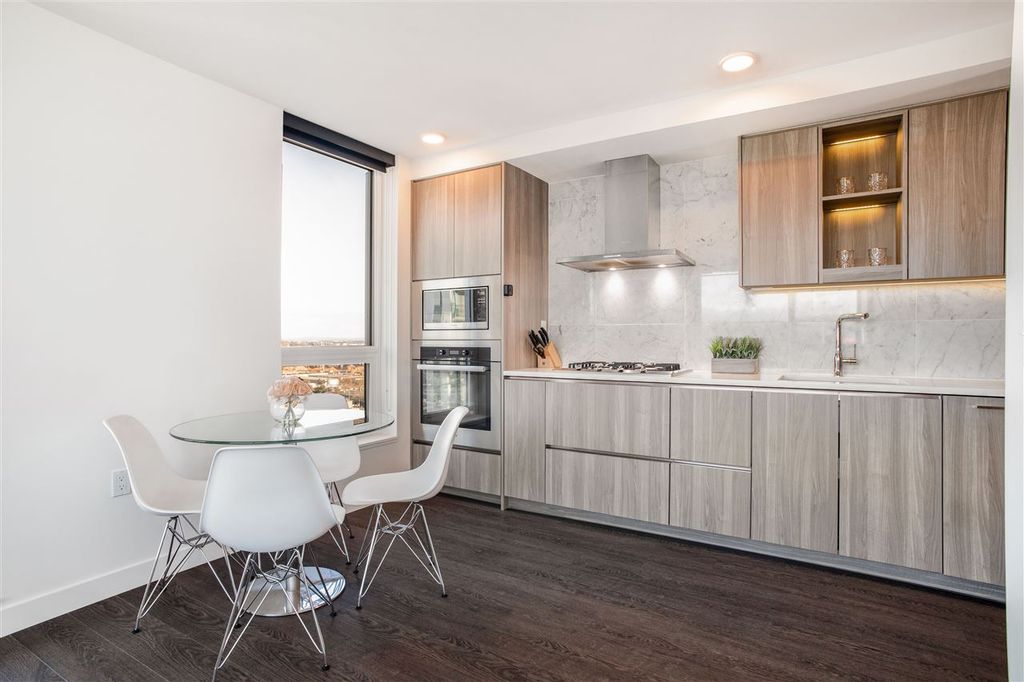 listing image 1104317557601130790