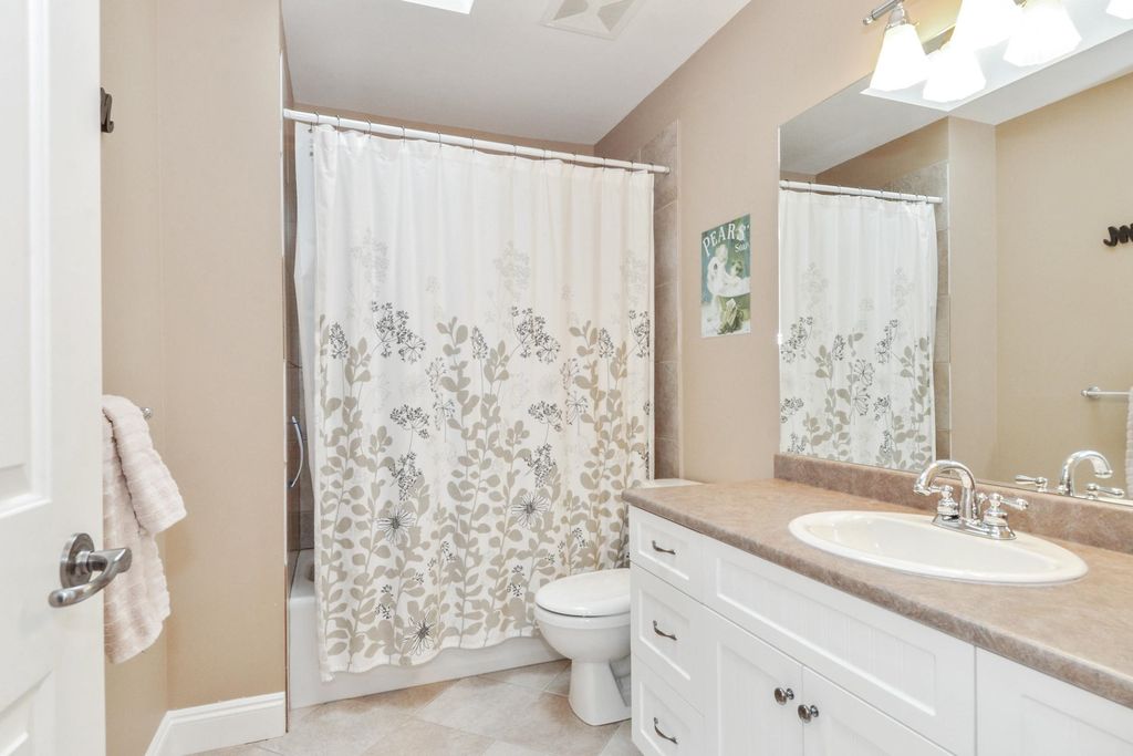 listing image 1104473340518821494